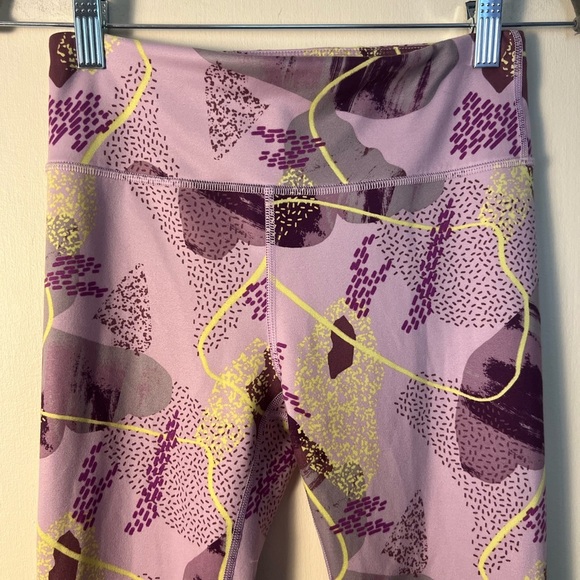 Athleta Kids Purple Patterned Leggings XM/14 Seamless Casual Stretch Activewear - Picture 2 of 16